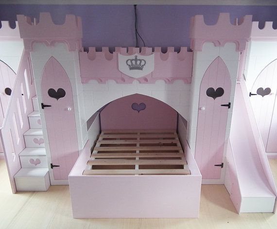 Giường ngủ công chúa hình lâu đài